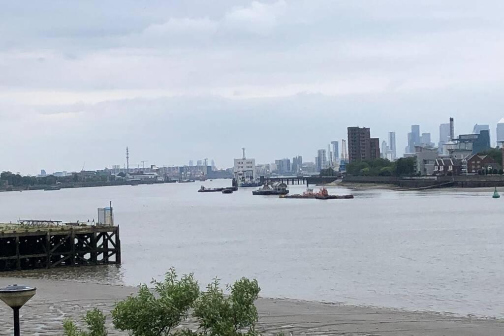 Thames View & Free Parking - Perfect Long Stay Workers Only London Exterior photo
